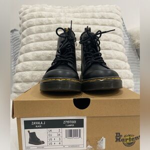 Young Adult Dr.Martens, Black Size 3